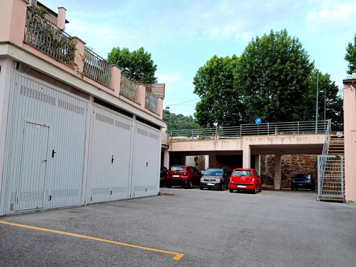 A Casa Di Pizz - Bilocale Con Parcheggio Privato Apartment Savona Bagian luar foto