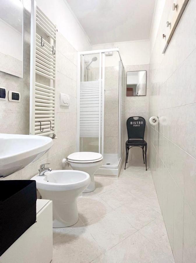 A Casa Di Pizz - Bilocale Con Parcheggio Privato Apartment Savona Bagian luar foto