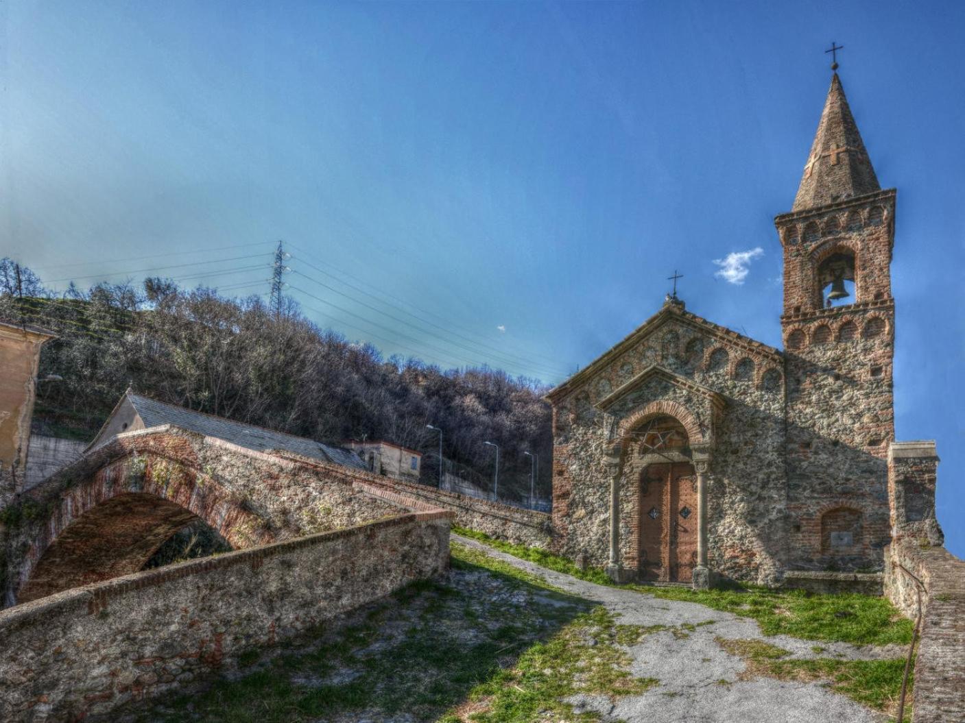 A Casa Di Pizz - Bilocale Con Parcheggio Privato Apartment Savona Bagian luar foto