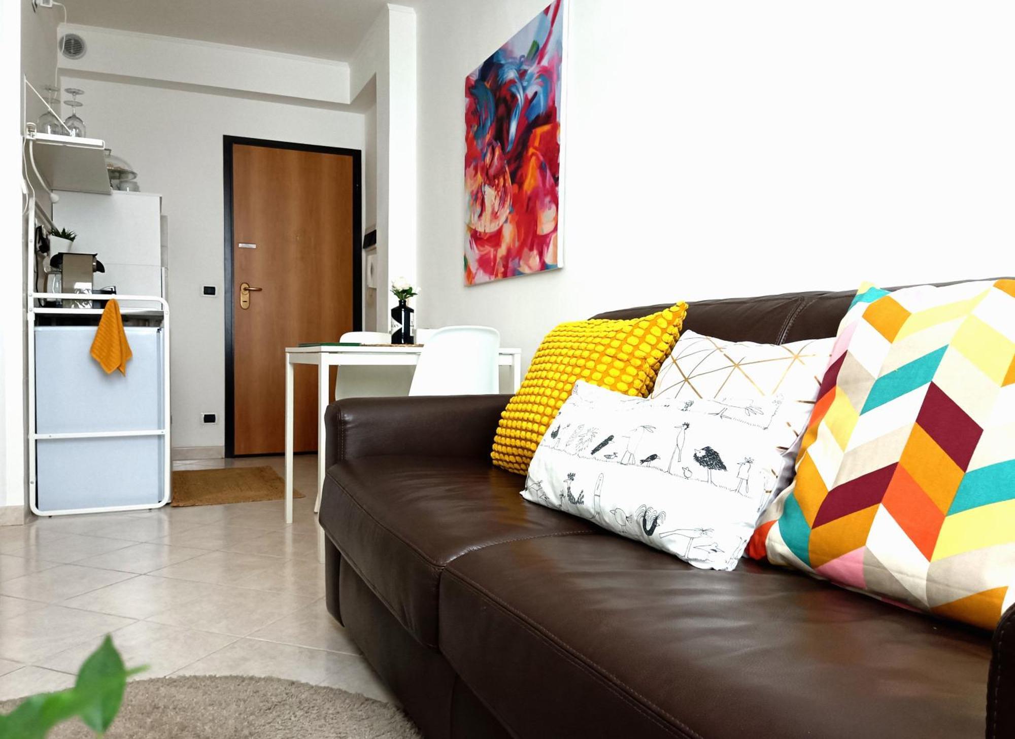 A Casa Di Pizz - Bilocale Con Parcheggio Privato Apartment Savona Ruang foto
